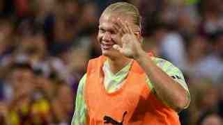 一場3-3!1.5億巨星演技拙劣,假摔騙點球遭吐槽:向C羅致敬