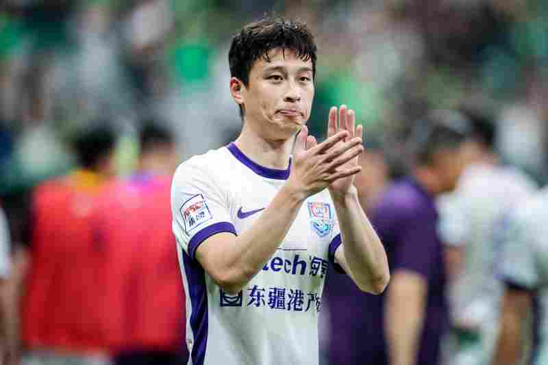 記者:巴頓和阿代米進(jìn)入陣容但無法出場,球隊(duì)此舉是希望善始善終