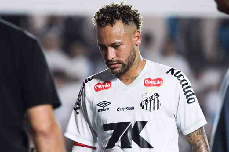 ESPN:桑托斯對內(nèi)馬爾傷情處理的非常保密,甚至教練團隊都不知情