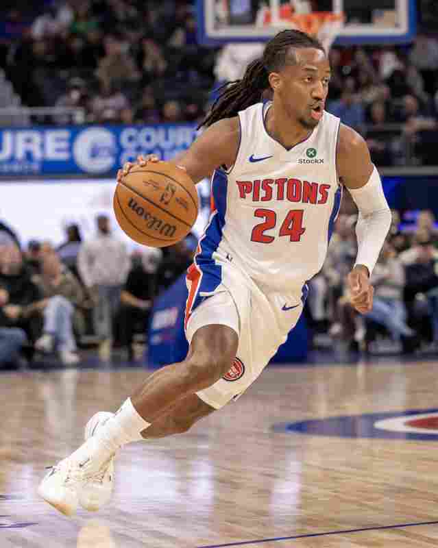 雪中送炭!詹金斯強攻得手 打破球隊得分荒穩住局勢