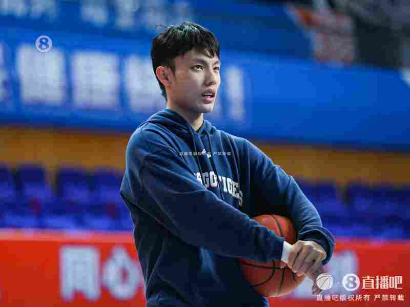 媒體人:不知道現在徐杰在FIBA賽場行不行 總之在CBA一定行