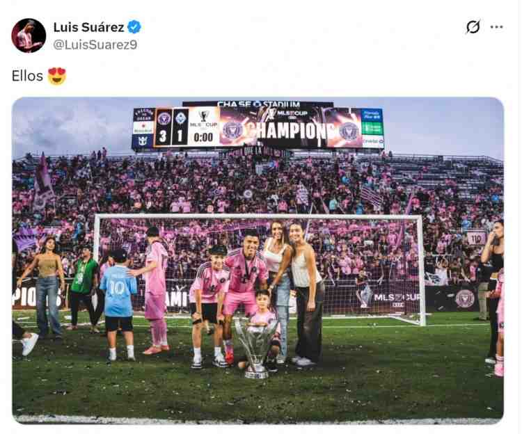 溫馨!蘇亞雷斯社媒曬家人與獎杯合照,慶祝球隊奪冠